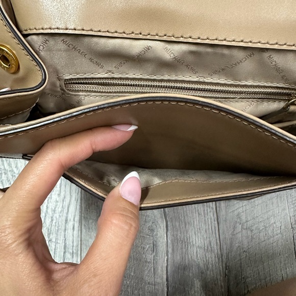 Michael Kors leather backpack - Picture 7 of 7